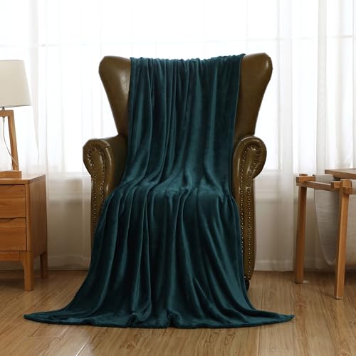 Kuscheldecke Flauschige extra weich & warm Wohndecke Flanell Fleecedecke, Falten beständig/Anti-verfärben als Sofadecke oder Bettüberwurf, Größe:150 cm x 200 cm, Farbe:Dunkelgrün
