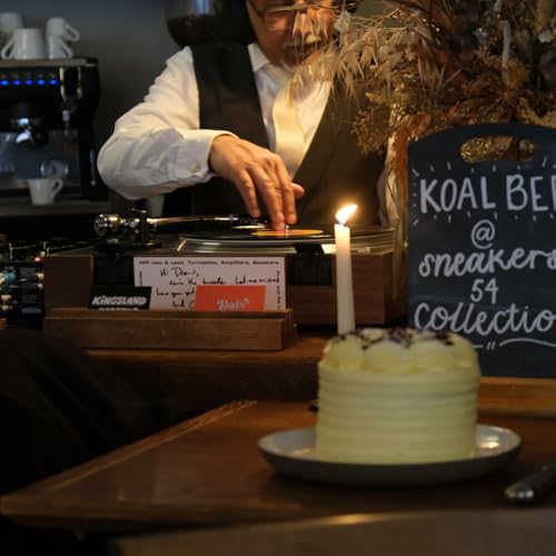 Page de couverture de Episode 212: Koal Bee 496 -Sneakers54 Collection (1704-25) Sneakers54 The Jones' Set