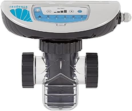 Pod kutom view jedinice Solaxx CLGE40 Resilience E serije 40K Gal All-in-1, s istaknutom prozirnom ćelijom i točkama spajanja.