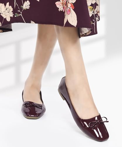 Image of JM LOOKS Elegant Glossy Patent Leather Pointed Toe Flats with Delicate Bow Accent for Professional and Occasion Wear