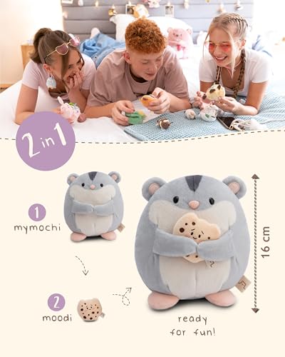 NICI MYMOCHI Hamster Kuscheltier Shai 16 cm mit Keks in Geschenkbox 11x12x6,5 cm, Flauschiges Stofftier zum Kuscheln, Spielen und Liebhaben - 61150