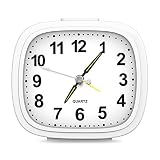 JXTZ Analog Alarm Clock, Silent Non Ticking Bedside Clock Battery Powered, Small Travel Clock with N