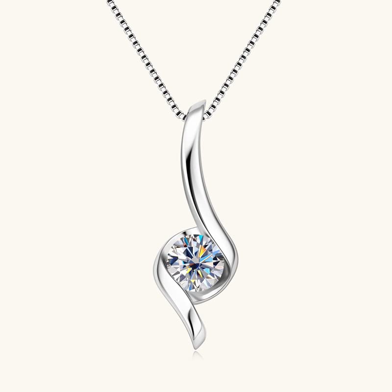 Colliers moissanite couleur D 6.5mm le bijou idéal des soirées élégantes
