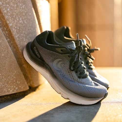 Image of Topo Athletic Women's Magnifly 5 Comfortable Lightweight Cushioned Durable 0MM Drop Road Running Shoes, Athletic Shoes for Road Running