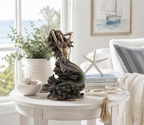 Estatua grande de sirena sentada sobre roca miniatura 2