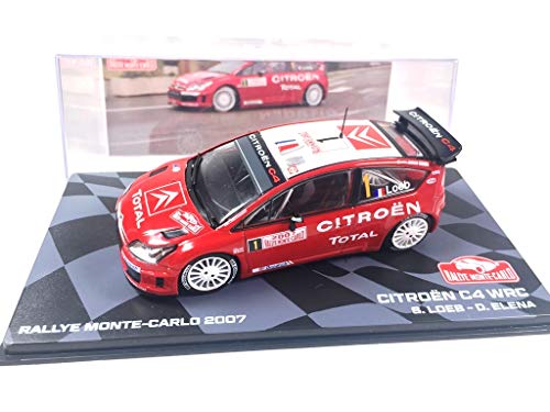 ogni auto è avvitata su una base e presentata in una scatola di visualizzazione in plexiglass