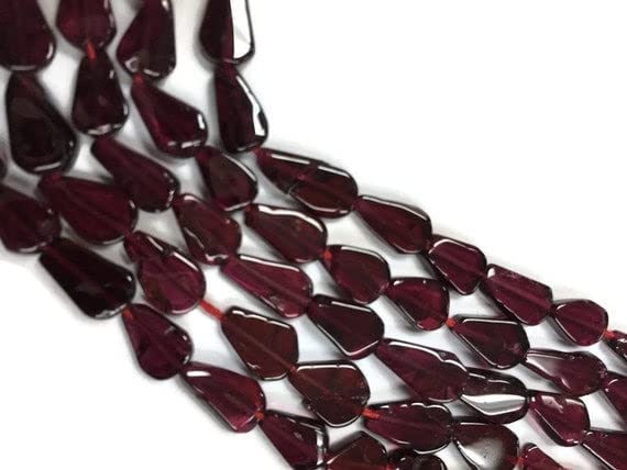Grenat perles de poire pour bijoux bohèmes chic et tenues de soirée