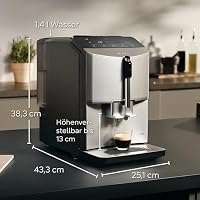 Siemens Kaffeevollautomat EQ300, farbiges LCD-Display, Milchaufschäumdüse für Cappuccino, Latte Crema, 5 Kaffee- und Milchgetränke auf Knopfdruck, entnehmbare Brüheinheit, Silber, TF303E07 – Ansicht 2