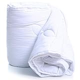 WÄHLEN SIE DIE RICHTIGE DECKE FÜR SICH! - die Winterdecke hält schön warm, die Sommerdecke ist leicht, beide sind atmungsaktiv und feuchtigkeitsregulierend. Eine praktische Bettdecke, die für eine optimale Wärmeleitung sorgt.