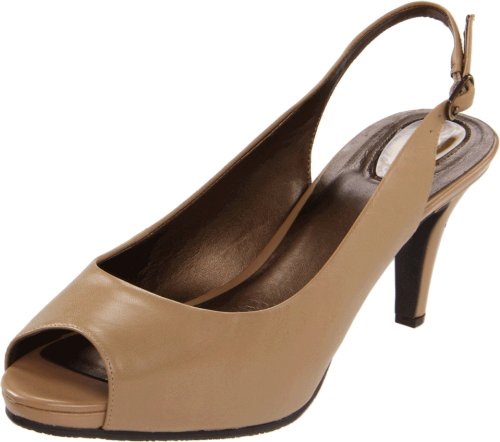 Trotters Women's Omega Slingback Pump