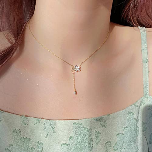Collier fleur en zircon et perle d'argent pour vos soirées chic - 4
