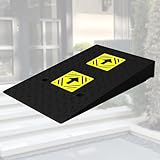 Llamativo letrero de flecha: esta flecha amarilla brillante sobre una base negra duradera mejora la visibilidad en condiciones de poca luz, alertando eficazmente a conductores y peatones. Ideal para el control de tráfico, guía a los usuarios a reducir la velocidad, promoviendo la seguridad en zonas concurridas. Perfecto para uso en carretera, zonas de construcción y estacionamientos. Garantiza un entorno más seguro con esta solución esencial de señalización.