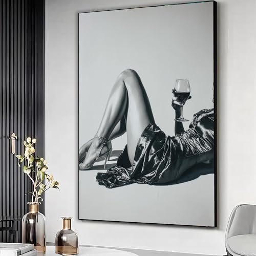 Toile noire et blanche femme au verre de vin pour habiller un grand mur vide 80x110