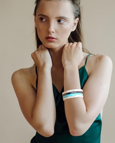 God Is First I Am Second Bracelets Unique Bible Faithful Inspired Rubber Jeaus Bracelets Christian Religious Stretchy Silicone Cross Wristband for Women Men4