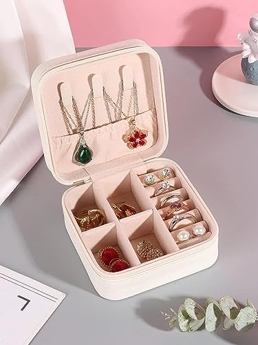 Image of Zephorus Leather Small Jewelry Box For Necklace, Bracelet, Pendant, Earring Travel Portable Jewelry Case (WHITE /)