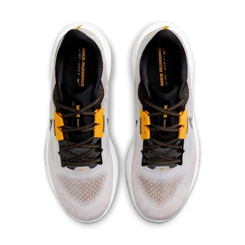 Image of Men's Nike Vomero 17 in Black /Volt-LT Smoke Grey-White