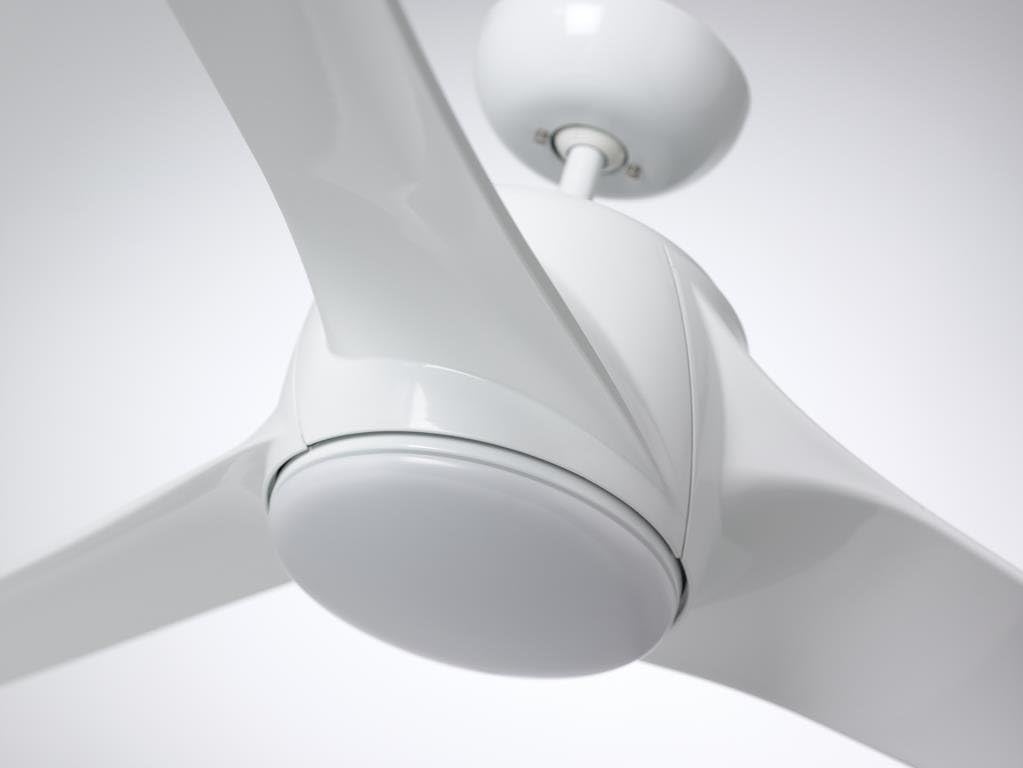 Hоt Dеаlѕ Luminance kathy ireland HOME Luray Eco Large Ceiling Fan with Lights, 60 Inch | Dimmable LED Fixture with Premium DC Motor and Wall Control | Contemporary 3 Blade | Damp Rated for Indoor/Outdoor, White