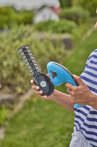 Gardena Set Akku-Gras- und Strauchschere ClassicCut Li: Rasenkantenschere und Strauchschneider, Komforthandgriff mit LED-Ladezustandsanzeige, Messerwechsel ohne Werkzeug (9885-20)