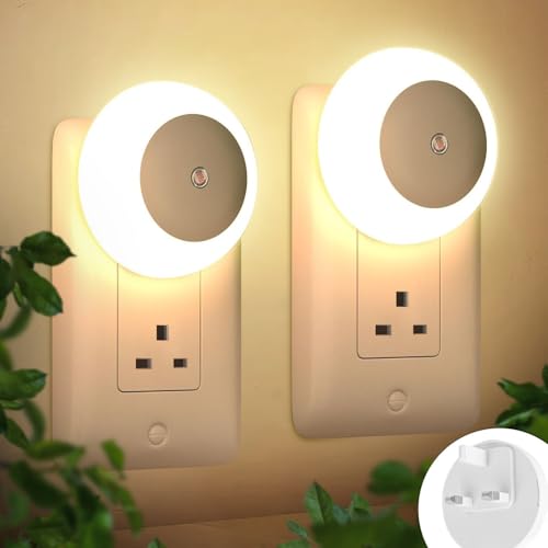 2 Pack Night Light Plug into Wall Yakiter Warm LED Night lights with Smart Dusk to Dawn Sensor Plug into Wall Nightlights Suitable for Bedroom Bathroom Hallway Kitchen Stairs Kids Adults