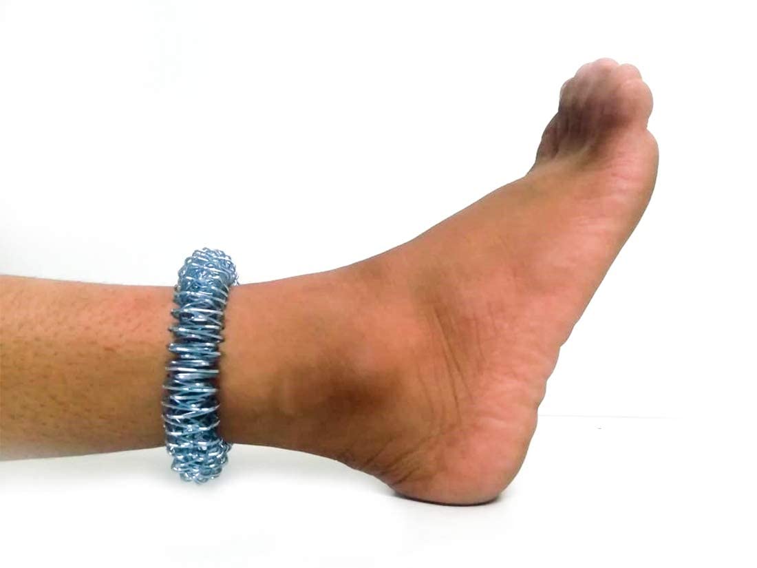 Manav Manual Acupressure Sujok Jumbo Handheld Massager Ring for Wrist/Hand/Legs (Silver)