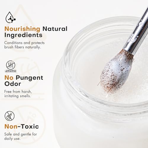 Image of Golden Maple Professional Paint Brush Cleaning Soap - Solid Artist Brush Cleaner & Conditioner for Oil, Acrylic & Watercolor Paint brushes - Works on Sable, Bristle & Synthetic Brushes (30g /1.05oz)