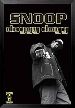90s vintage poster「Snoop Dogg」 Amazon.com: Buyartforless Framed Snoop Doggy Dogg with Gun