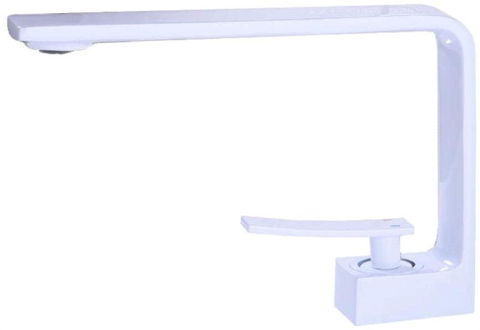 Robinet noir anti-traces et accessoires suspendus pour optimiser votre bassin