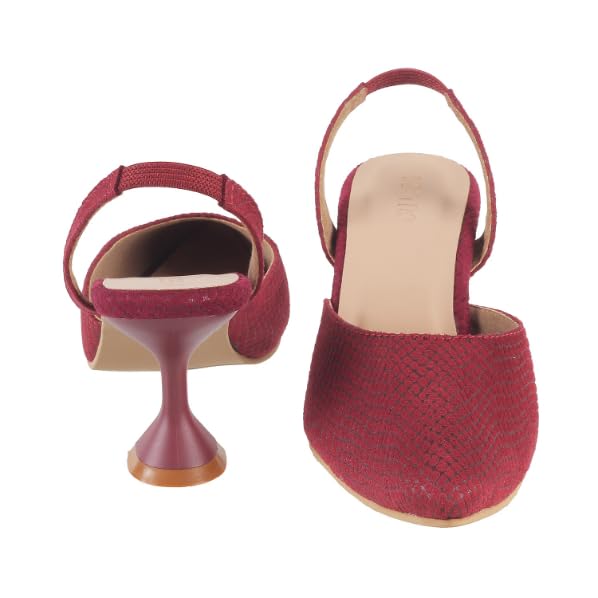 Image of Metro Women Smart Pump Shoes