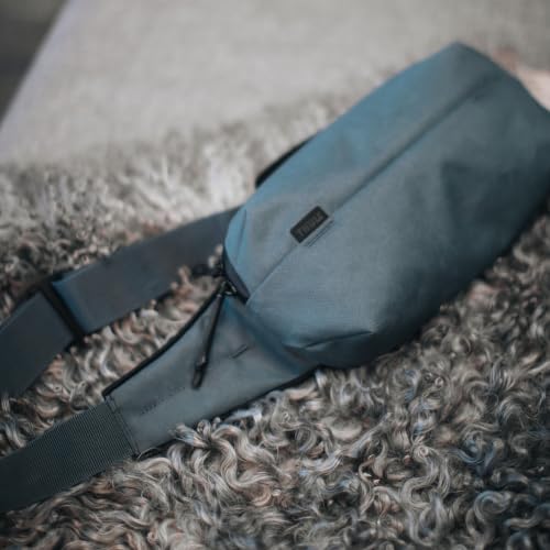 Thule Aion Sling Bag, Black - image 6