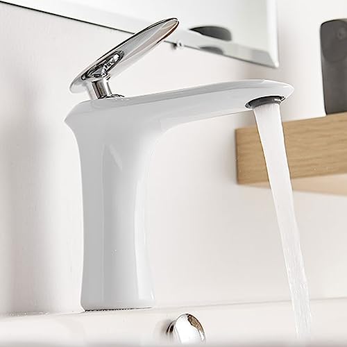 Robinet de lavabo moderne pour simplifier votre routine beauté matinale