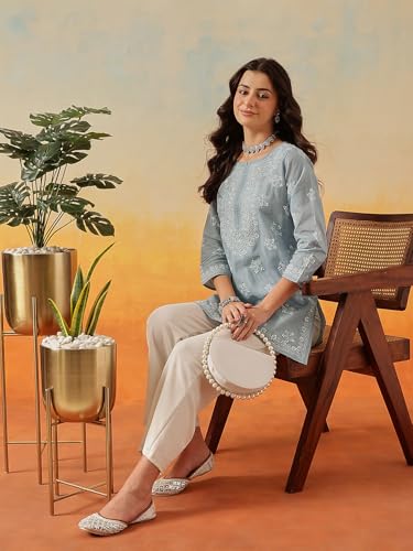 Image of Ada Hand Embroidered Lucknow Chikankari Straight Round Neck Cotton Blend Short Kurti Tunic Top for Women A911333