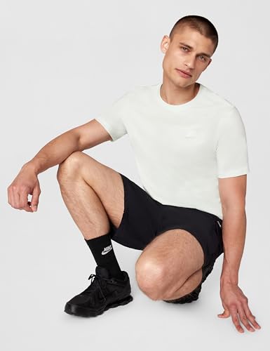 Image of Nike Men's Sportswear Club T-Shirt