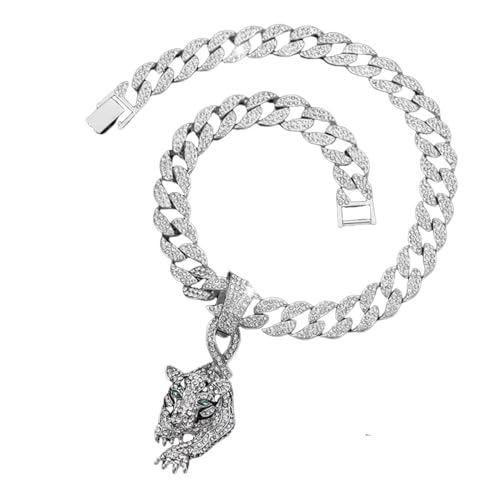 Collier pendentif léopard aux finitions ciselées, bijou de caractère