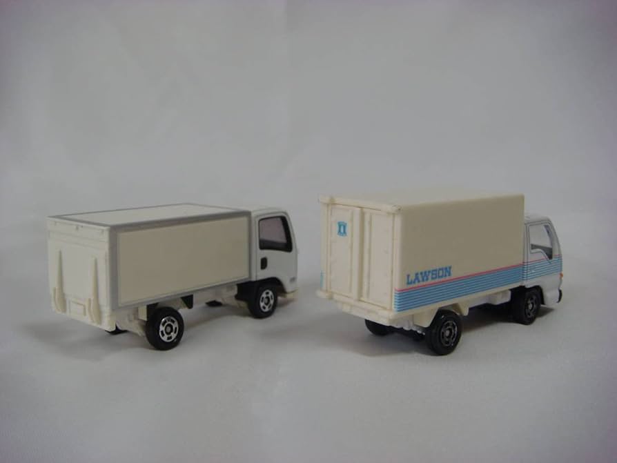 トミカ いすゞ エルフ 原運輸特注 配送トラック Amazon | トミカ ☆ いすゞ エルフ ローソン 配送車 ＆ No.6