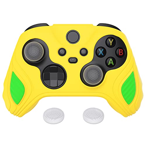 PlayVital Funda de Silicona para Xbox Series X/S - Cubierta Protectora Antideslizante de Tacto Suave con 6 Tapas de Joysticks, Protector de Goma para Mando (Edición Escorpión-Leyenda Amarilla & Verde)