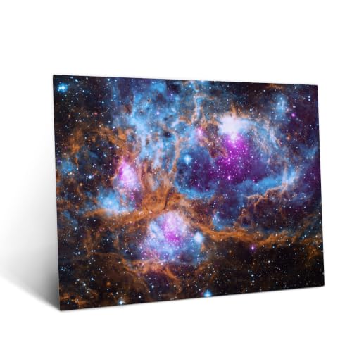Displate Offiziell NASA MetallPoster Magnetische Befestigung Inklusive Lizenziert Bilder Hochwertiges Poster Cosmic Winter Wonderland Poster 45 cm x 32 cm