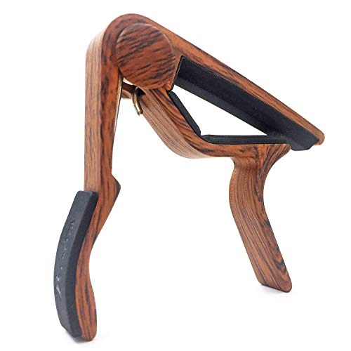 WiNGO Capodastre Ukulele, capo en alliage de zinc pour soprano/Concert/Tenor 4 Cordes Ukuleles, Couleur Bois. - Les Beatles, Paul McCartney, John Lennon, RIngo Starr, George Harrison WiNGO Capodastre Ukulele, capo en alliage de zinc pour soprano/Concert/Tenor 4 Cordes Ukuleles, Couleur Bois. – Image 6