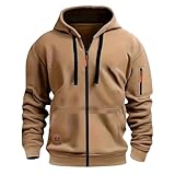 3. Ordre nocturne : La pluie vient de tomber sous les néons, la veste ouvre un couloir invisible, les lampadaires, les phares des voitures et les enseignes des magasins se reflètent sur la surface de l'eau, formant une partition néon vacillante.