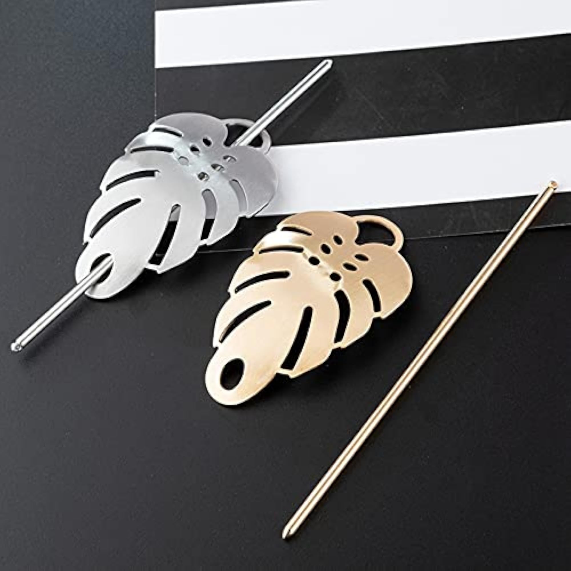 2 Sets Elegant Leaf Hollow Alloy Hair Slide Pins