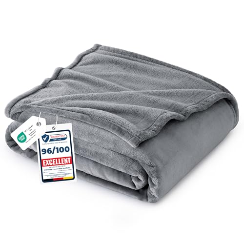 Bedsure Plaid Couverture Polaire Douillette - Plaid Polaire Douce et Chaude 150 x 200 cm, Couverture de Canapé XL, Grand Jeté de Canapé en Flanelle, Gris