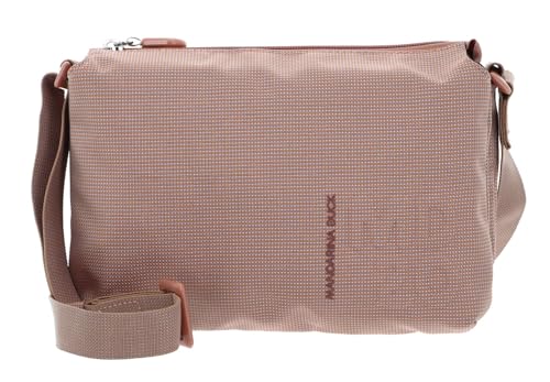 Pochette tripla in tessuto originale Mitrix, storico materiale Mandarina Duck con effetto cangiante 3D. Praticità e capienza con 3 scomparti ad accesso unico con zip e tracolla regolabile.