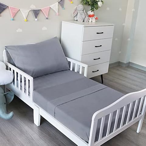 Biloban 3-Piece Toddler Sheet Set Cover