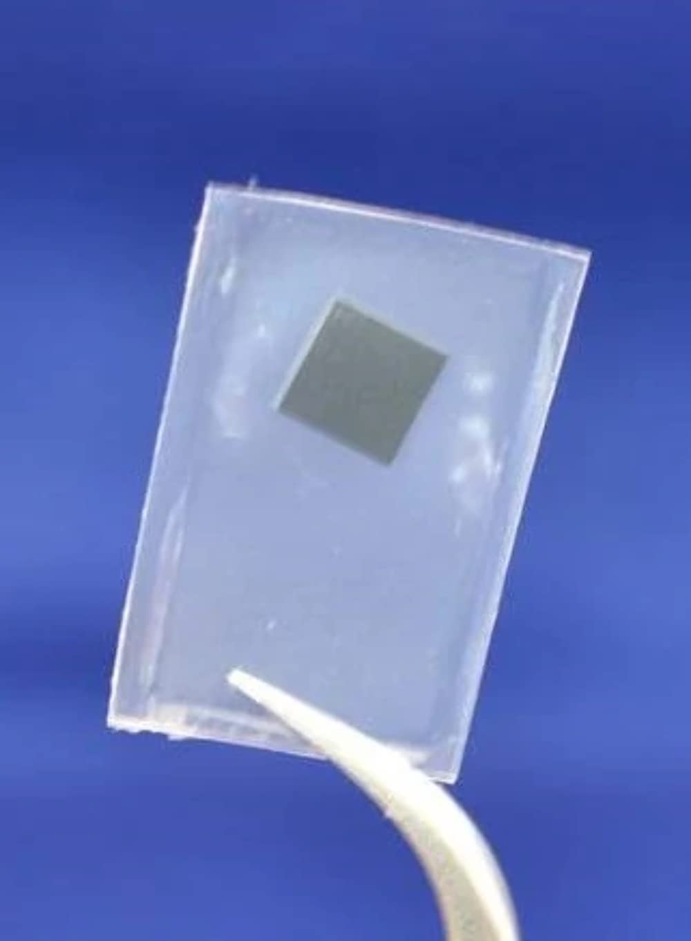 Nb:SrTiO3 (Nb:STO) Cristal y sustratos de titanato de estroncio dopado con niobio - 5x5x0,5 mm 1PCS