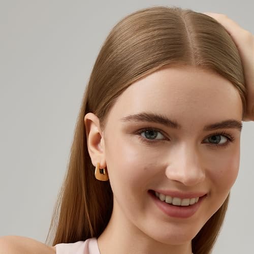 Image of FRUMOS 18K Gold Plated Chunky Hoop Earrings for Women Fashion Thick Gold Hoops Set Jewelry for Birthday Christmas Gifts