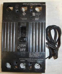 Ge Disyuntor eléctrico neral GE TQD32125ST1 con desplazamiento de derivación de 120 voltios GFI