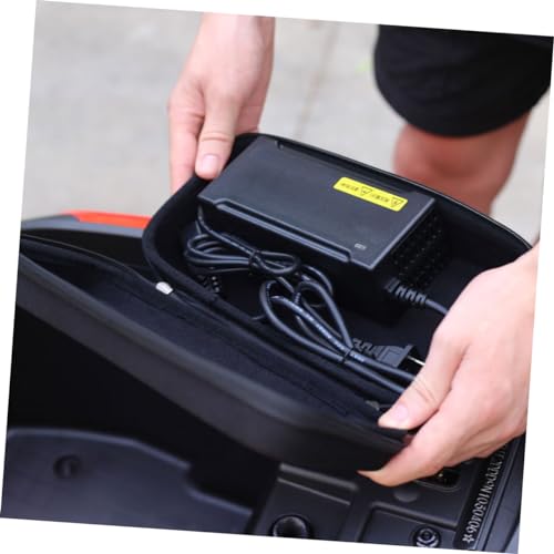 Étui rigide pour chargeur électrique protégeant des chocs en trottinette - 6