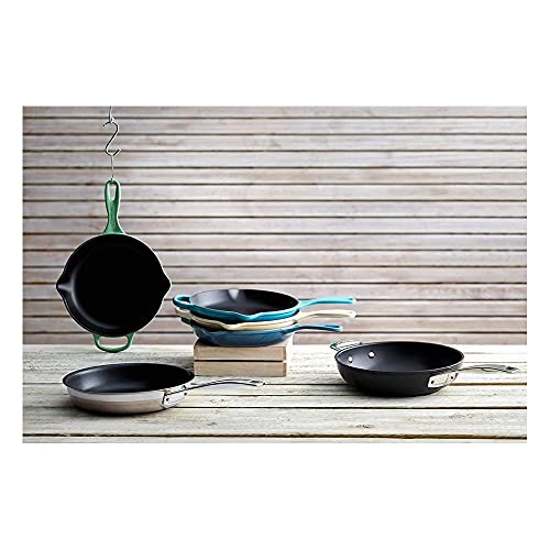 Le-Creuset-9-Signature-Skillet