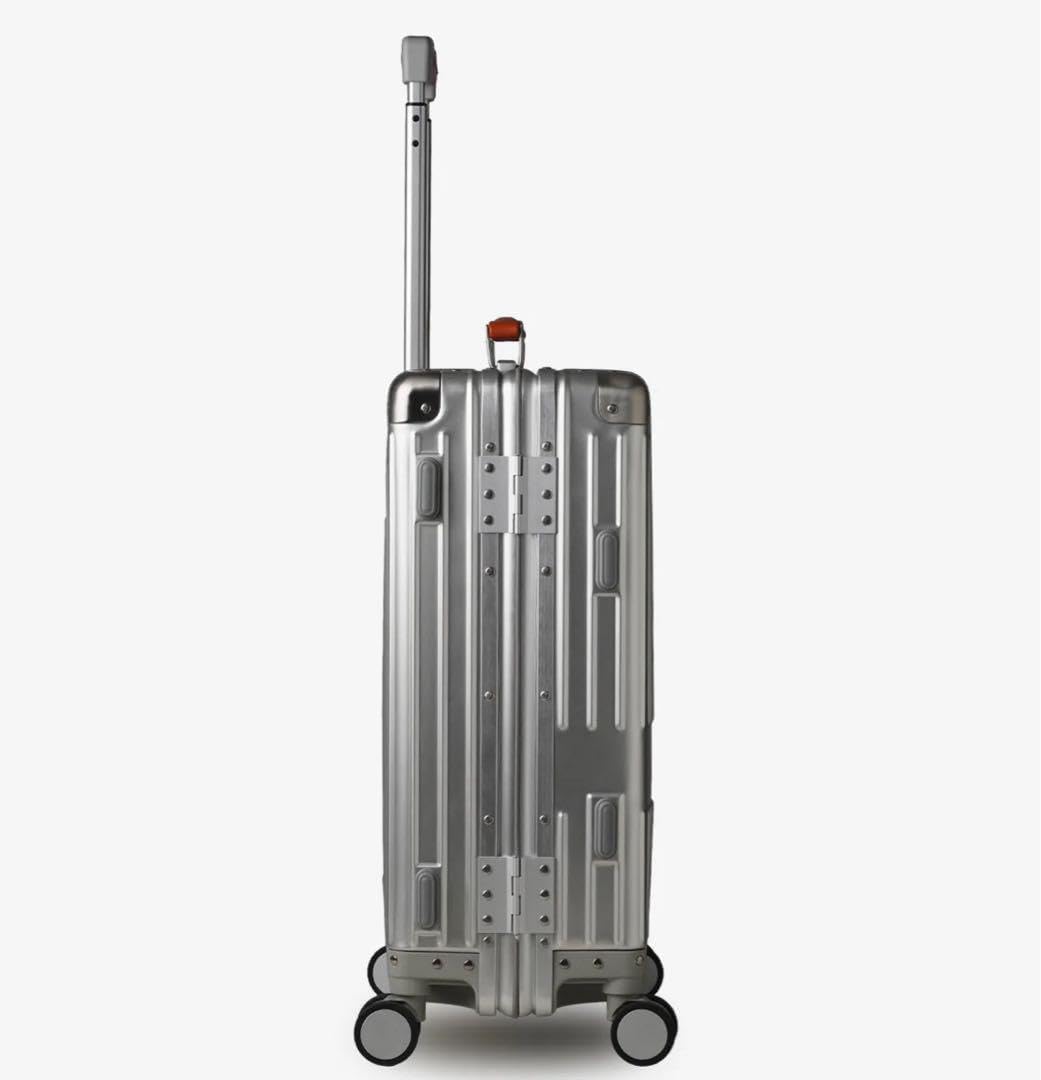 INNOVATOR イノベーターアルミキャリーケース シルバー イノベーター