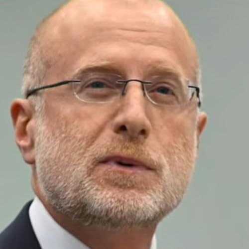 FCC Threatens To Revokes Licenses Over Iran Coverage Podcast Por  arte de portada