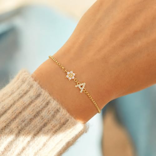 Image of Flower Girl Basket Gift, Flower Girl Proposal Pearl Flowers Initial Bracelet for Teen Bridesmaid Gifts for Wedding Day Adjustable Dainty 14k Gold Plated Letter Bracelet Bridesmaid Bracelets Jewelry